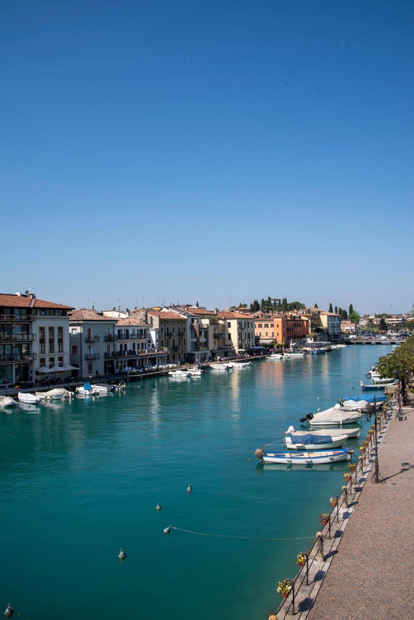 Palazzo Cordigero - Apartments Peschiera del Garda Buitenkant foto