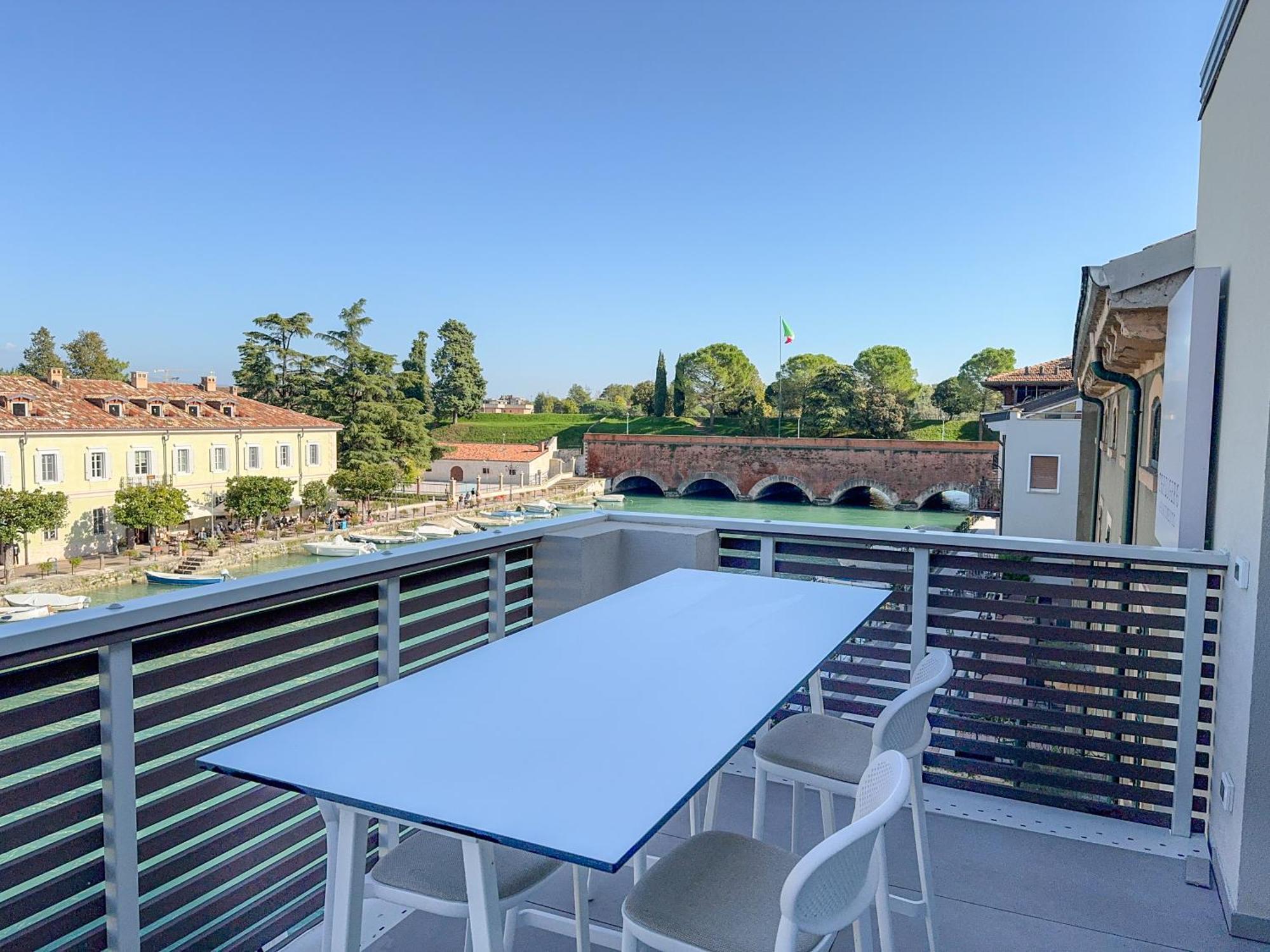 Palazzo Cordigero - Apartments Peschiera del Garda Buitenkant foto