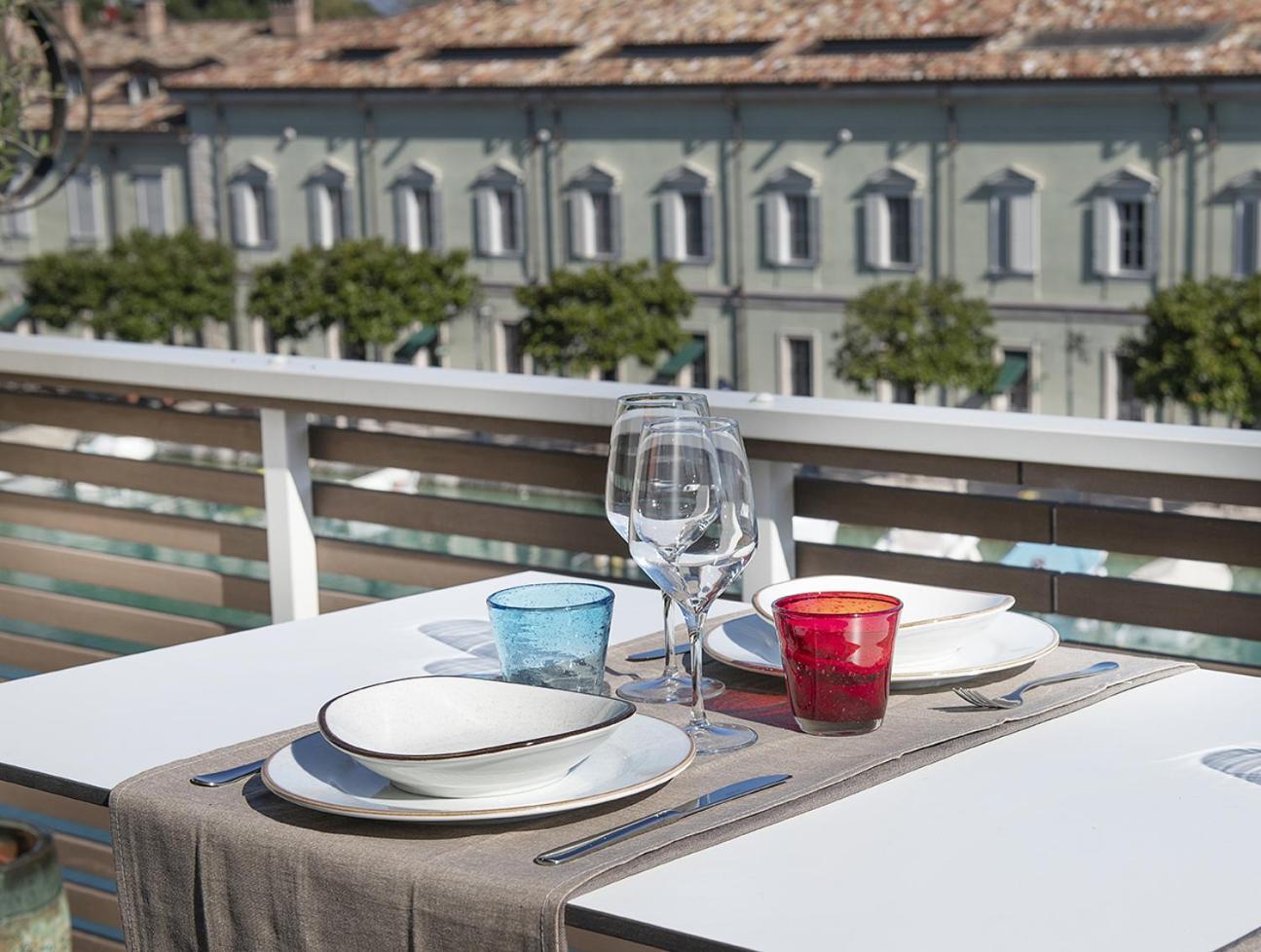 Palazzo Cordigero - Apartments Peschiera del Garda Buitenkant foto